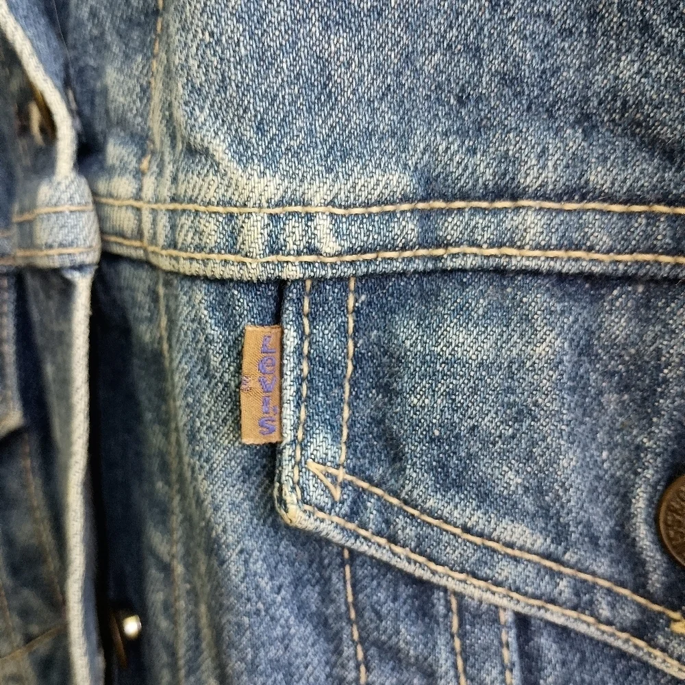 Vintage Levi's Men’s Denim Trucker Jacket size M